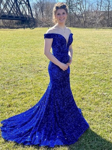 Affordable Sheath Off the Shoulder Velvet Sequins Sweep Train Royal Blue Velvet Sequin Evening Dress Canada